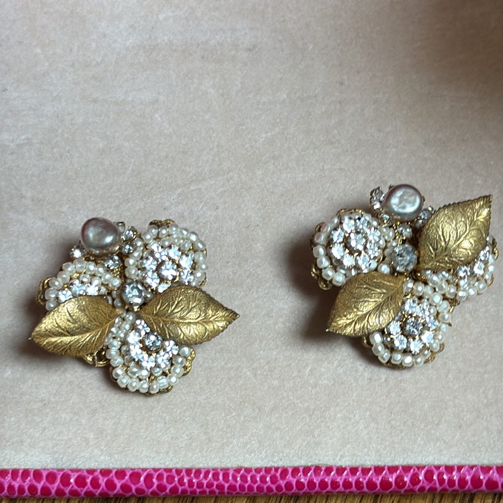 Vintage Miriam Haskell Faux Pearl Gold Plated earrings